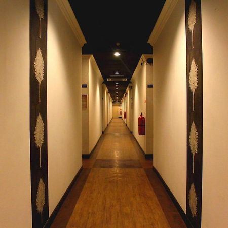 โอโย 89847 สวิทซ์ พาราไดซ์ โฮเต็ล Hotel โกตาคินาบาลู ภายนอก รูปภาพ